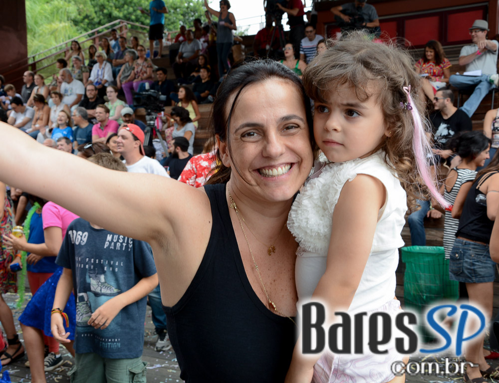 Bloco de Carnaval Nóis Trupica Mais Não Cai promoveu Concurso de Marchinhas neste sábado na Praça Victor Civita Bloco de Carnaval Nóis Trupica Mais Não Cai promoveu Concurso de Marchinhas neste sábado na Praça Victor Civita