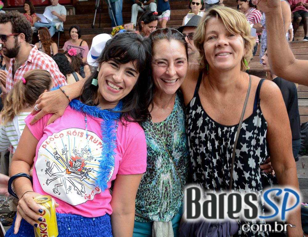 Bloco de Carnaval Nóis Trupica Mais Não Cai promoveu Concurso de Marchinhas neste sábado na Praça Victor Civita Bloco de Carnaval Nóis Trupica Mais Não Cai promoveu Concurso de Marchinhas neste sábado na Praça Victor Civita