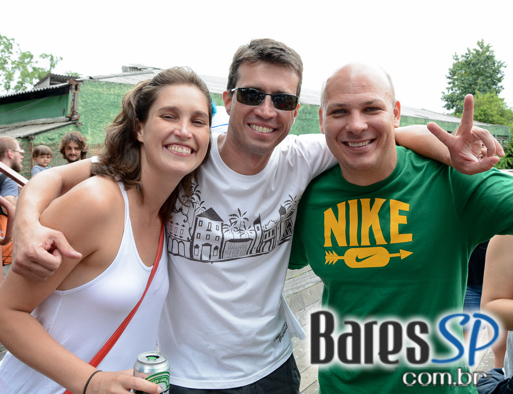 Bloco de Carnaval Nóis Trupica Mais Não Cai promoveu Concurso de Marchinhas neste sábado na Praça Victor Civita Bloco de Carnaval Nóis Trupica Mais Não Cai promoveu Concurso de Marchinhas neste sábado na Praça Victor Civita