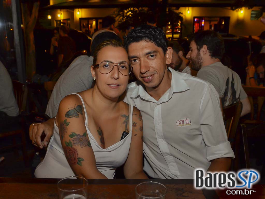 Happy Hour descontraído e animado aconteceu nesta quinta-feira no bar Seu Domingos Happy Hour descontraído e animado aconteceu nesta quinta-feira no bar Seu Domingos