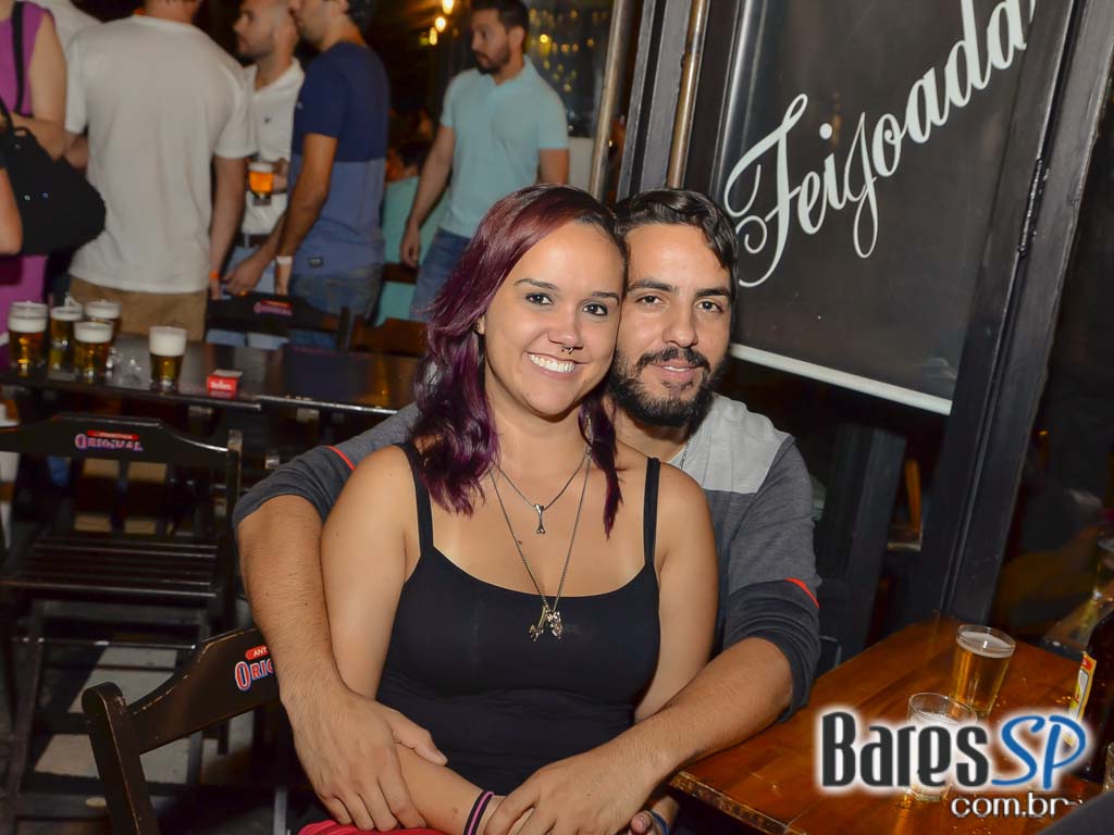 Happy Hour descontraído e animado aconteceu nesta quinta-feira no bar Seu Domingos Happy Hour descontraído e animado aconteceu nesta quinta-feira no bar Seu Domingos