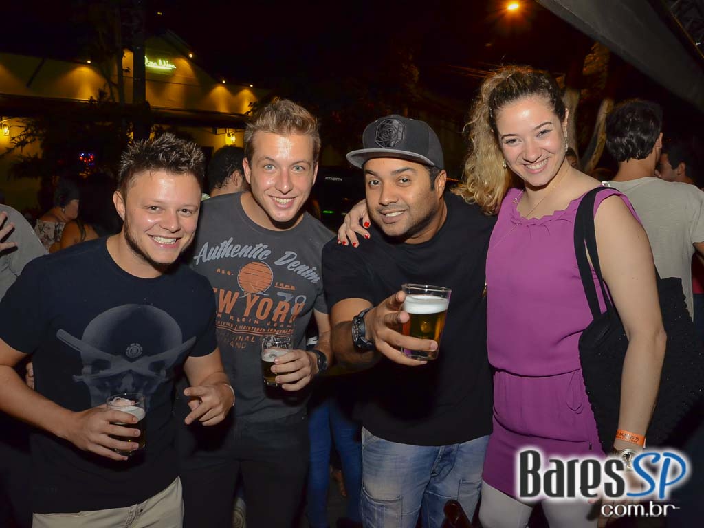 Happy Hour descontraído e animado aconteceu nesta quinta-feira no bar Seu Domingos Happy Hour descontraído e animado aconteceu nesta quinta-feira no bar Seu Domingos