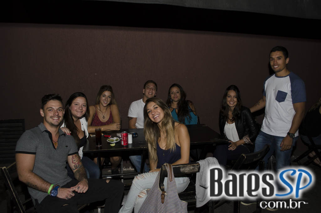 Santa Julia ofereceu Happy hour descontraído com cardápio variado de petiscos e bebidas Santa Julia ofereceu Happy hour descontraído com cardápio variado de petiscos e bebidas