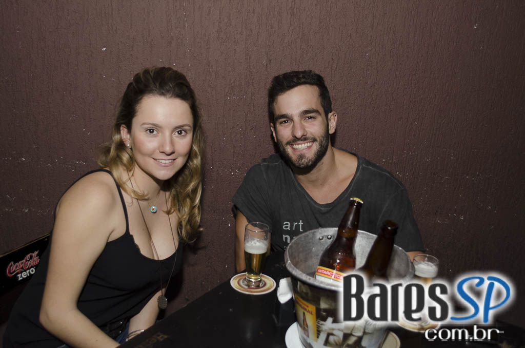 Santa Julia ofereceu Happy hour descontraído com cardápio variado de petiscos e bebidas Santa Julia ofereceu Happy hour descontraído com cardápio variado de petiscos e bebidas