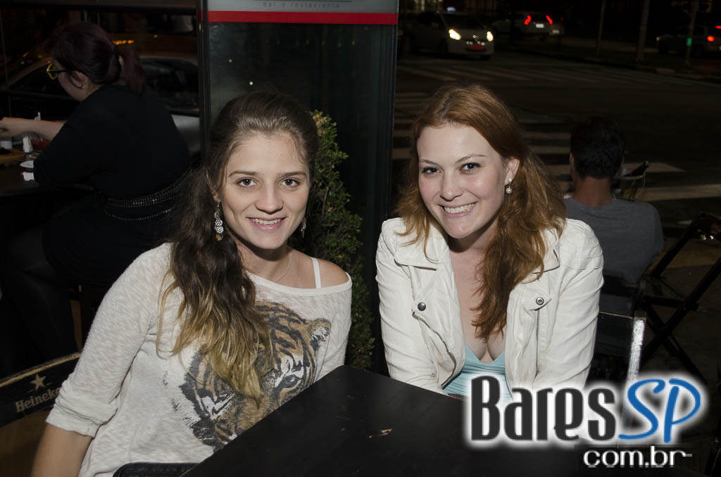 Santa Julia ofereceu Happy hour descontraído com cardápio variado de petiscos e bebidas Santa Julia ofereceu Happy hour descontraído com cardápio variado de petiscos e bebidas