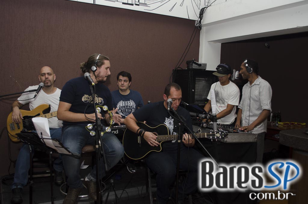 Santa Julia ofereceu Happy hour descontraído com cardápio variado de petiscos e bebidas Santa Julia ofereceu Happy hour descontraído com cardápio variado de petiscos e bebidas