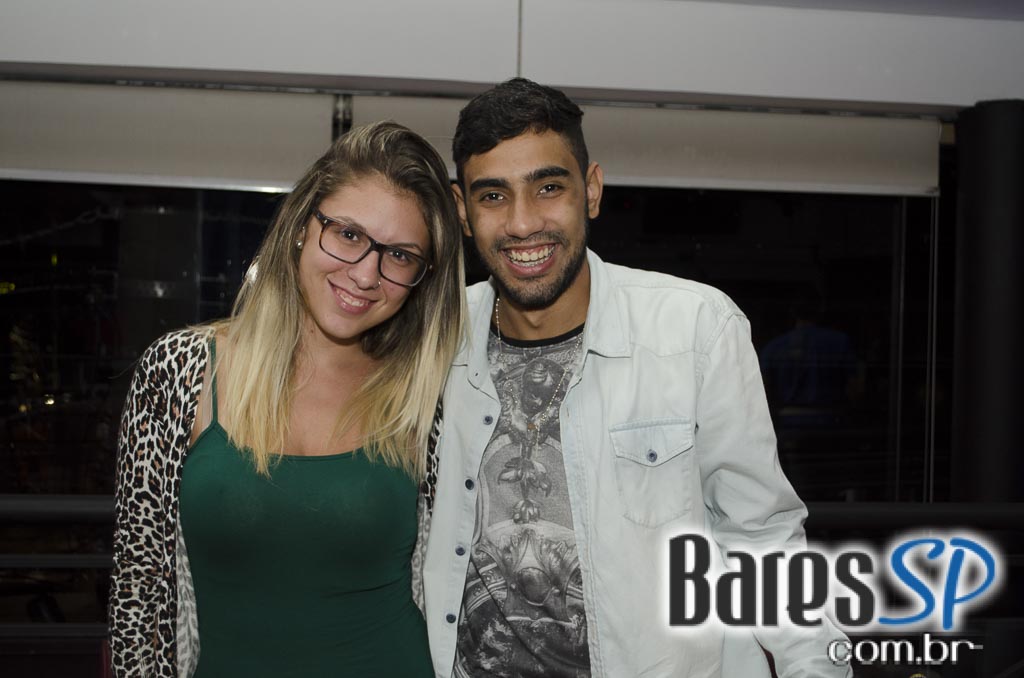 Santa Julia ofereceu Happy hour descontraído com cardápio variado de petiscos e bebidas Santa Julia ofereceu Happy hour descontraído com cardápio variado de petiscos e bebidas