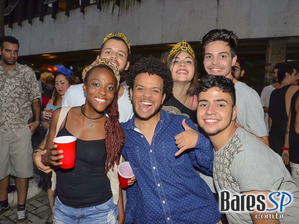 Bloco Me Fode Que Eu Sou Produção saiu da Praça Roosevelt neste sábado Bloco Me Fode Que Eu Sou Produção saiu da Praça Roosevelt neste sábado