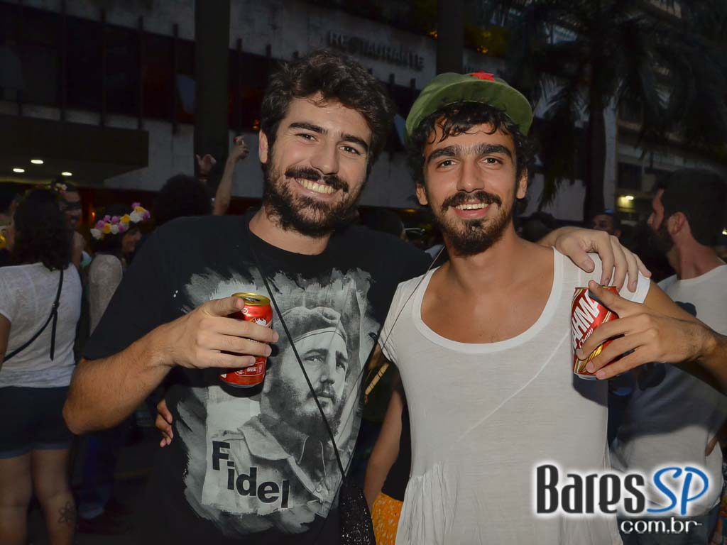 Bloco Me Fode Que Eu Sou Produção saiu da Praça Roosevelt neste sábado Bloco Me Fode Que Eu Sou Produção saiu da Praça Roosevelt neste sábado