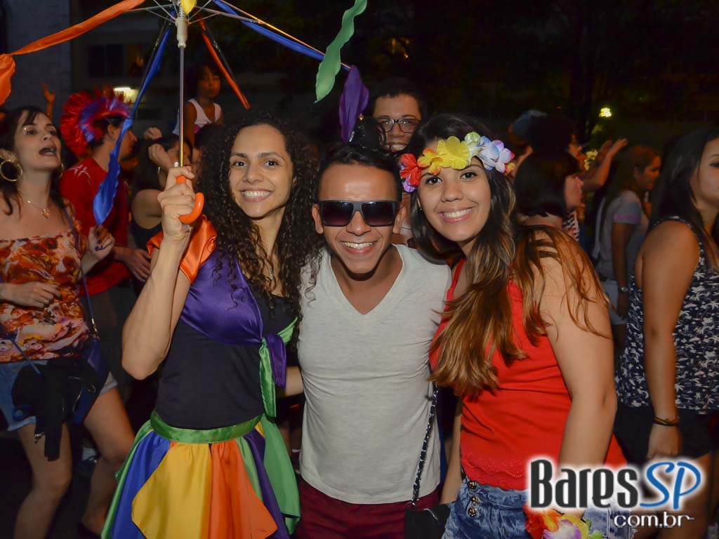 Bloco Me Fode Que Eu Sou Produção saiu da Praça Roosevelt neste sábado Bloco Me Fode Que Eu Sou Produção saiu da Praça Roosevelt neste sábado