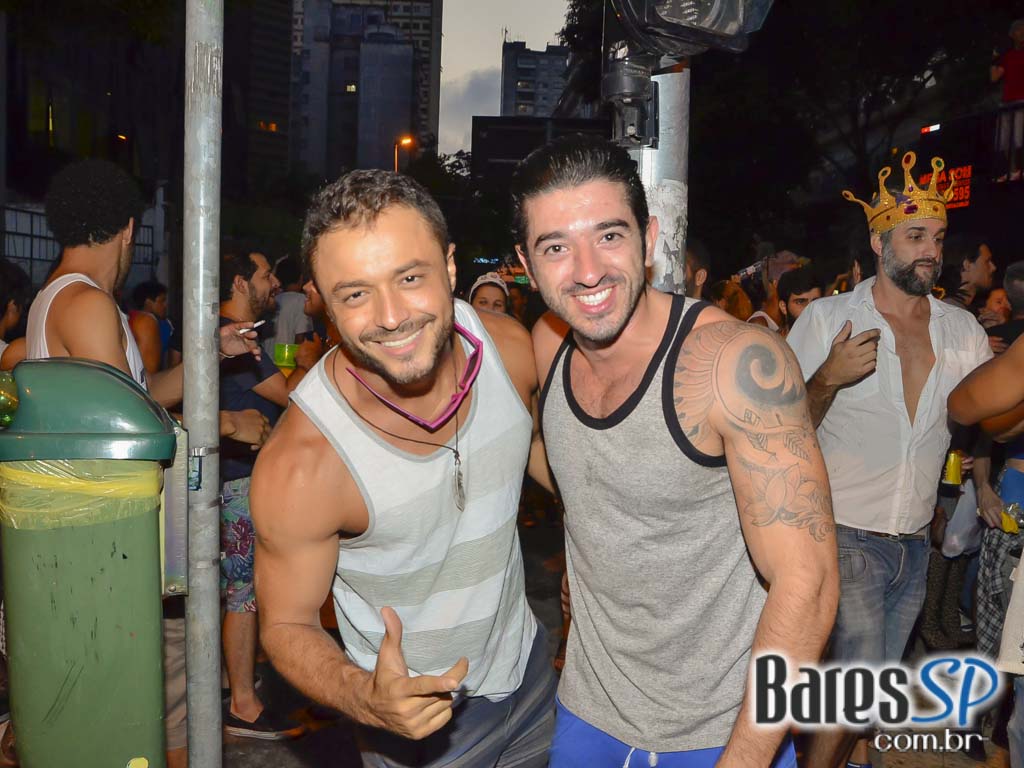 Bloco Me Fode Que Eu Sou Produção saiu da Praça Roosevelt neste sábado Bloco Me Fode Que Eu Sou Produção saiu da Praça Roosevelt neste sábado