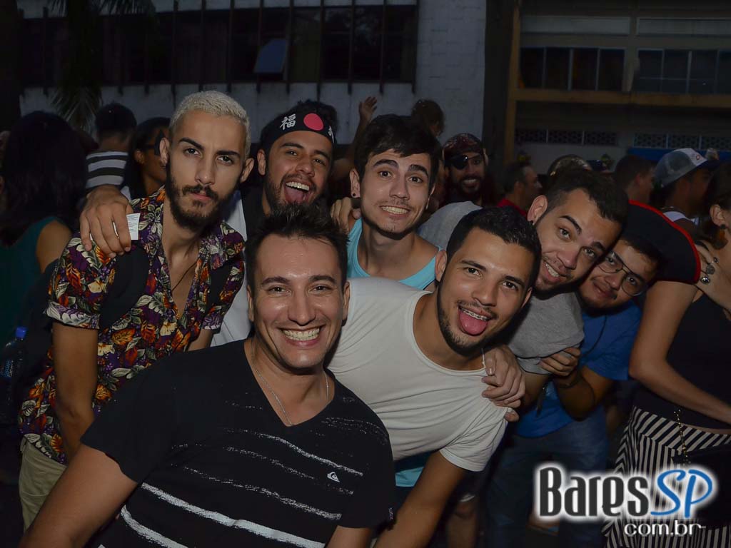 Bloco Me Fode Que Eu Sou Produção saiu da Praça Roosevelt neste sábado Bloco Me Fode Que Eu Sou Produção saiu da Praça Roosevelt neste sábado