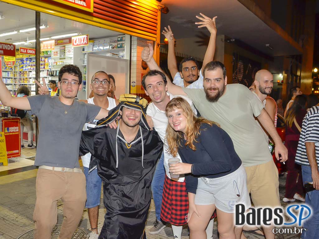 Bloco Me Fode Que Eu Sou Produção saiu da Praça Roosevelt neste sábado Bloco Me Fode Que Eu Sou Produção saiu da Praça Roosevelt neste sábado