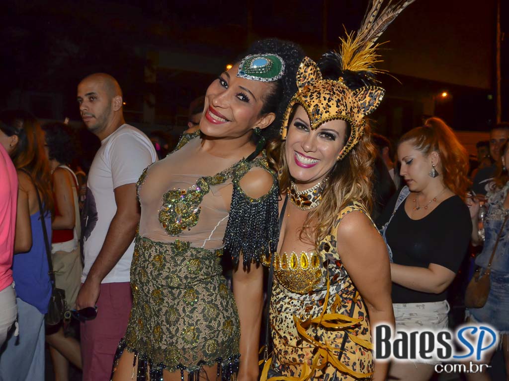 Bloco Me Fode Que Eu Sou Produção saiu da Praça Roosevelt neste sábado Bloco Me Fode Que Eu Sou Produção saiu da Praça Roosevelt neste sábado