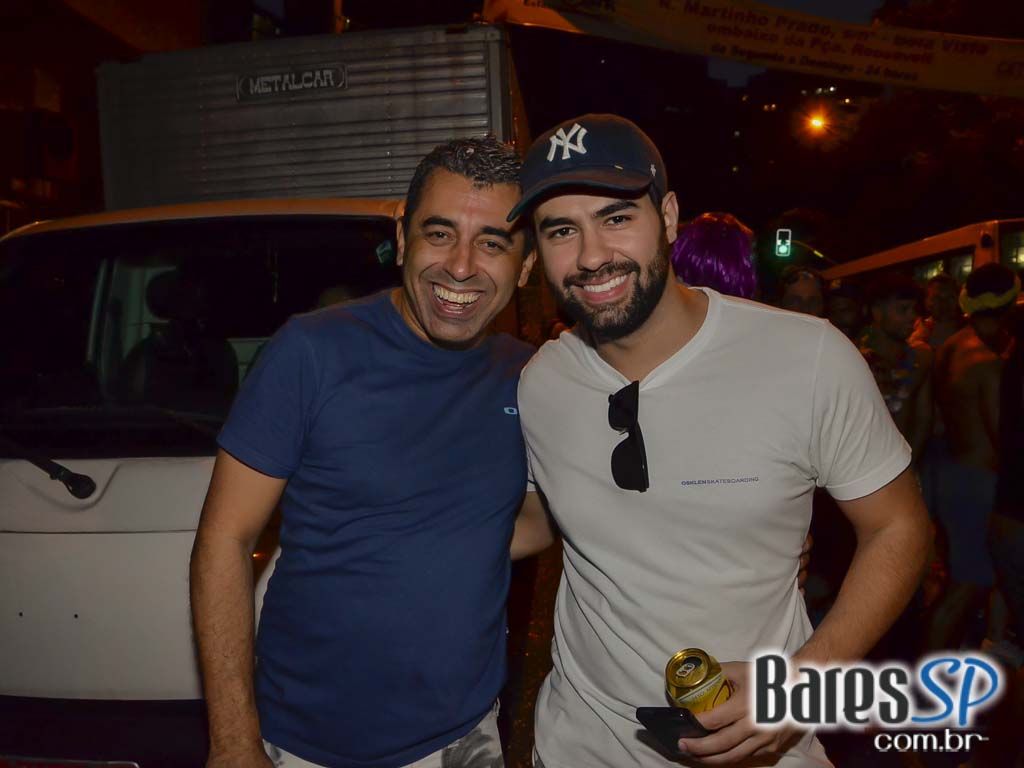 Bloco Me Fode Que Eu Sou Produção saiu da Praça Roosevelt neste sábado Bloco Me Fode Que Eu Sou Produção saiu da Praça Roosevelt neste sábado