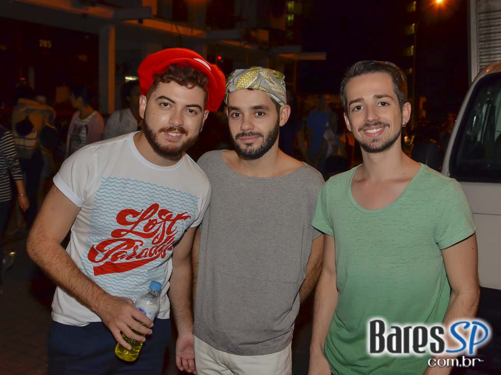 Bloco Me Fode Que Eu Sou Produção saiu da Praça Roosevelt neste sábado Bloco Me Fode Que Eu Sou Produção saiu da Praça Roosevelt neste sábado