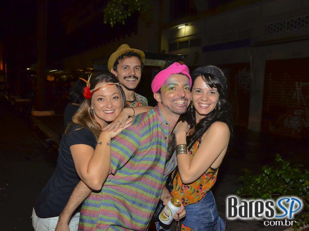 Bloco Me Fode Que Eu Sou Produção saiu da Praça Roosevelt neste sábado Bloco Me Fode Que Eu Sou Produção saiu da Praça Roosevelt neste sábado