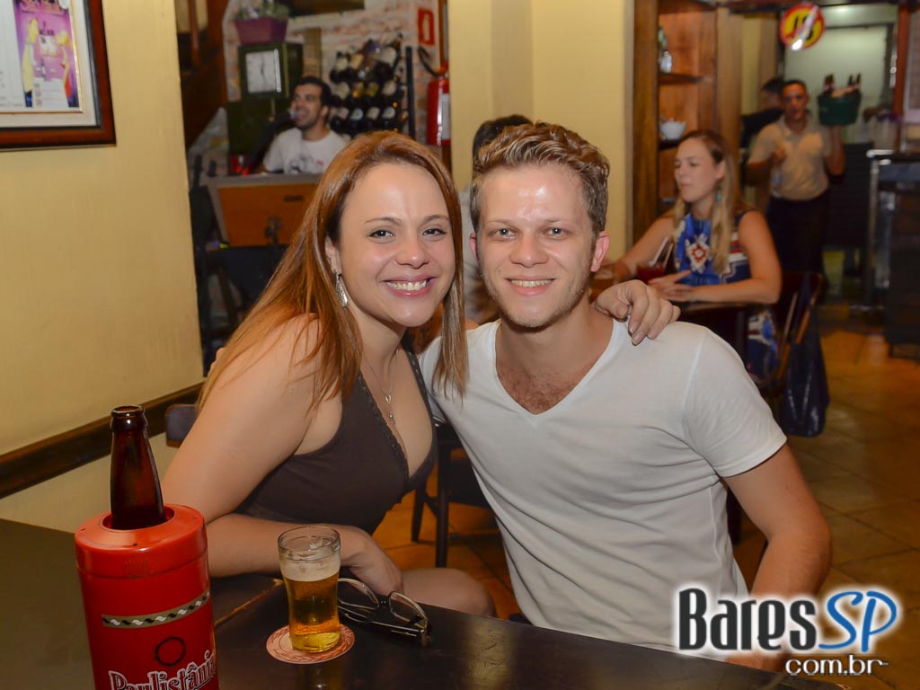 Happy hour divertido e animado no Paralelo 12:27 da Vila Mariana Happy hour divertido e animado no Paralelo 12:27 da Vila Mariana