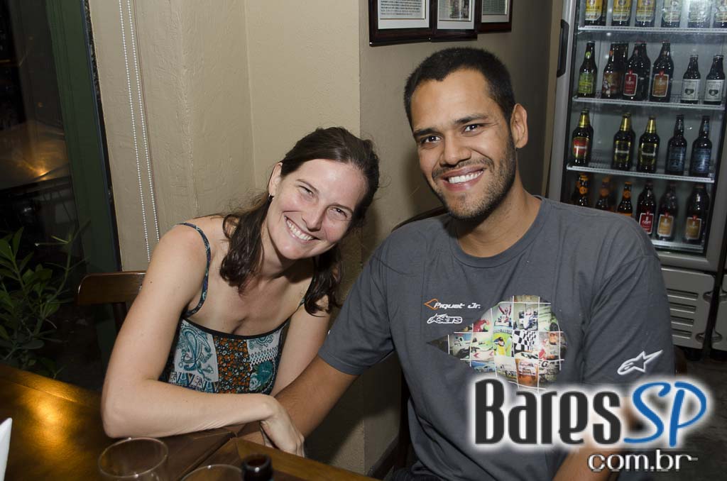 Cardápio variado e ambiente descontraído no Bier Bar sábado Cardápio variado e ambiente descontraído no Bier Bar sábado