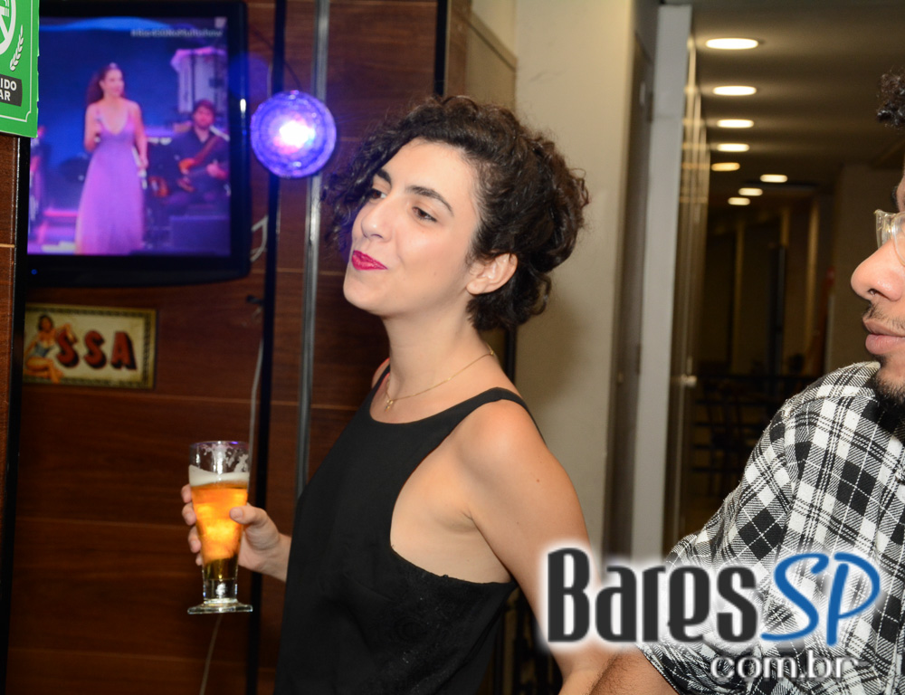 Drikas Party 2nd Edition animou o sábado com open bar e DJ na Devassa West Plaza Drikas Party 2nd Edition animou o sábado com open bar e DJ na Devassa West Plaza