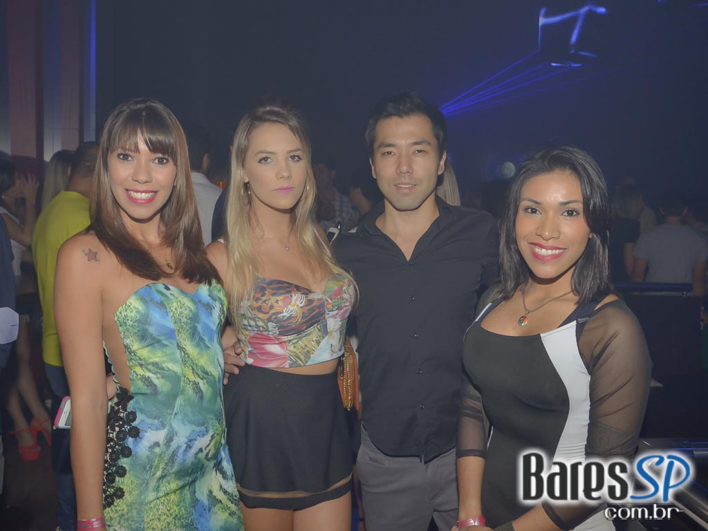 Cantora Anitta realizou show com seus sucessos na Brook's SP Cantora Anitta realizou show com seus sucessos na Brook's SP