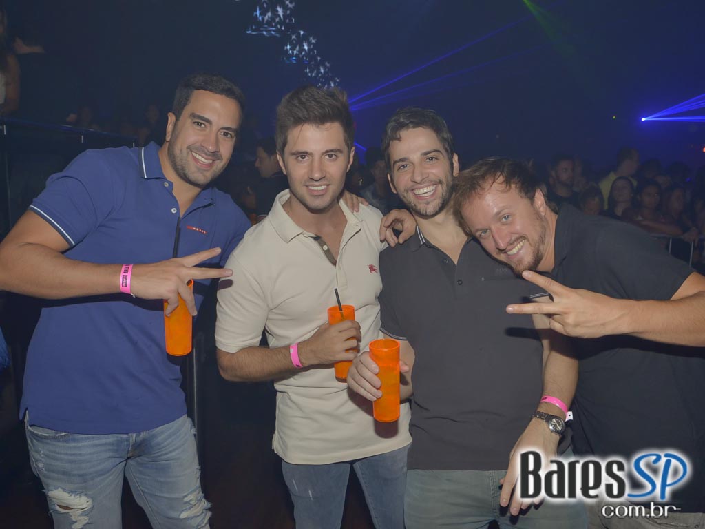 Cantora Anitta realizou show com seus sucessos na Brook's SP Cantora Anitta realizou show com seus sucessos na Brook's SP