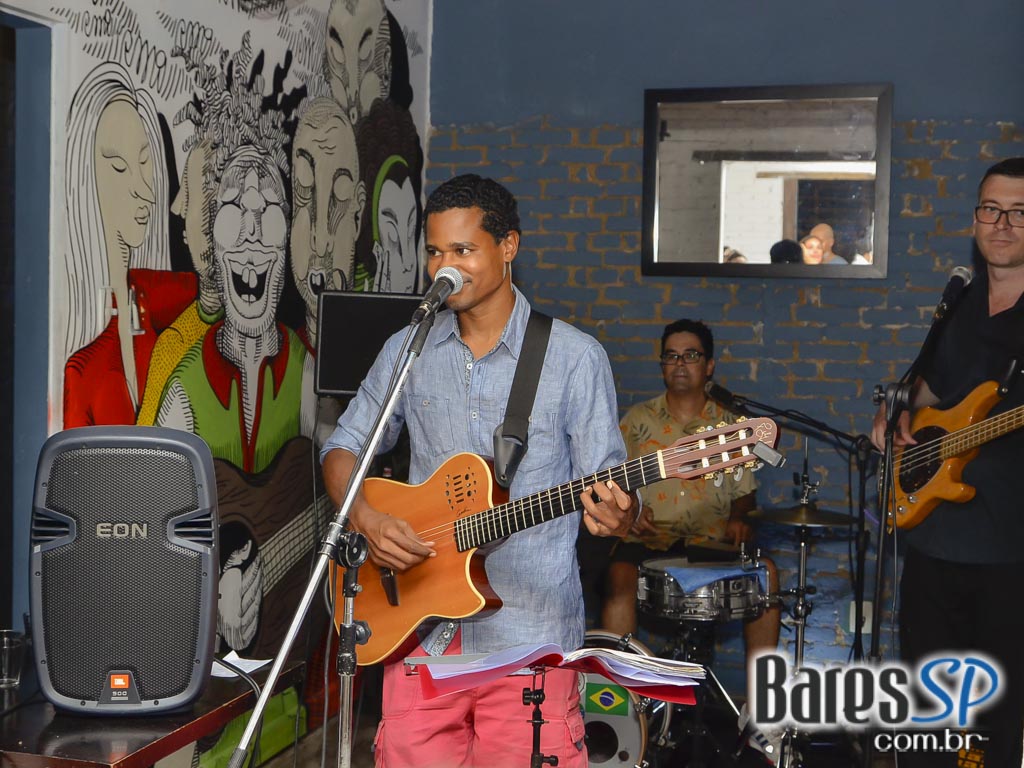 Samba de Verdade com Rogério Silva e Gustavo Godoy sexta-feira no Umbabarauma Bar