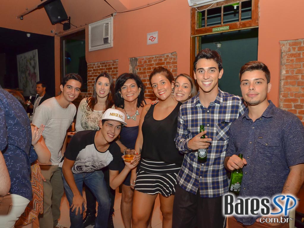 Festa Close com DJs convidados animaram o sábado do Sr. Balthazar Festa Close com DJs convidados animaram o sábado do Sr. Balthazar