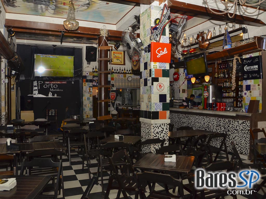 Apresentação de Luiz Fernando & Vadinho Theo no Porto Madalena Apresentação de Luiz Fernando & Vadinho Theo no Porto Madalena