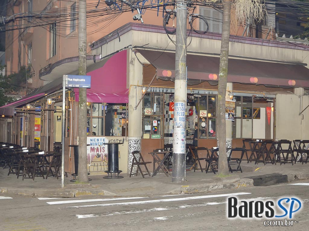 Apresentação de Luiz Fernando & Vadinho Theo no Porto Madalena Apresentação de Luiz Fernando & Vadinho Theo no Porto Madalena