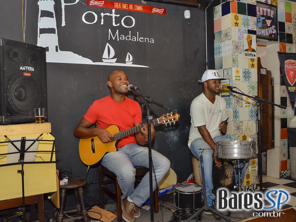 Apresentação de Luiz Fernando & Vadinho Theo no Porto Madalena Apresentação de Luiz Fernando & Vadinho Theo no Porto Madalena