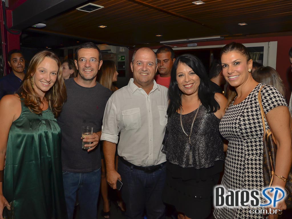 Banda In The Box comandou a noite de quinta do Gràcia Bar Banda In The Box comandou a noite de quinta do Gràcia Bar