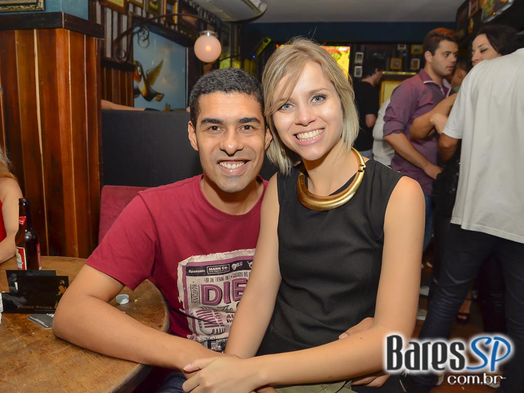 Festa Burlesca com muito rock animou a noite do Dunluce irish pub Festa Burlesca com muito rock animou a noite do Dunluce irish pub