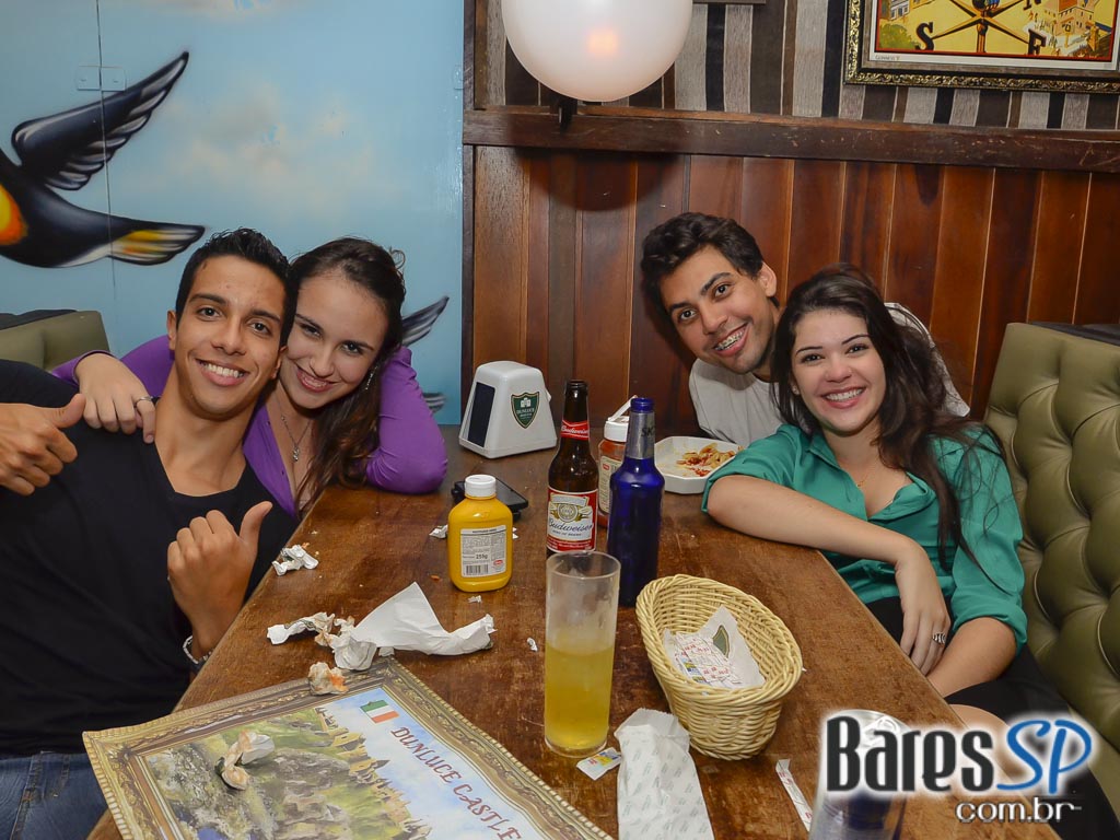 Festa Burlesca com muito rock animou a noite do Dunluce irish pub Festa Burlesca com muito rock animou a noite do Dunluce irish pub