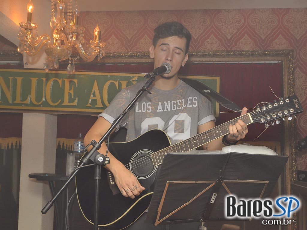 Festa Burlesca com muito rock animou a noite do Dunluce irish pub Festa Burlesca com muito rock animou a noite do Dunluce irish pub