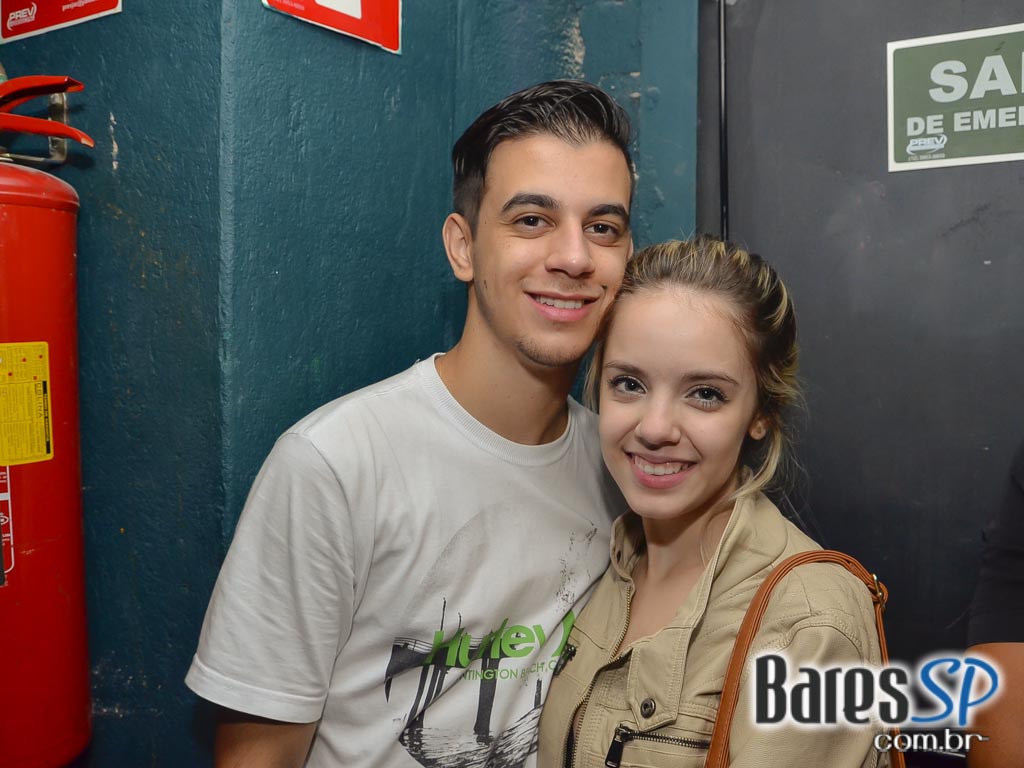 Festa Burlesca com muito rock animou a noite do Dunluce irish pub Festa Burlesca com muito rock animou a noite do Dunluce irish pub