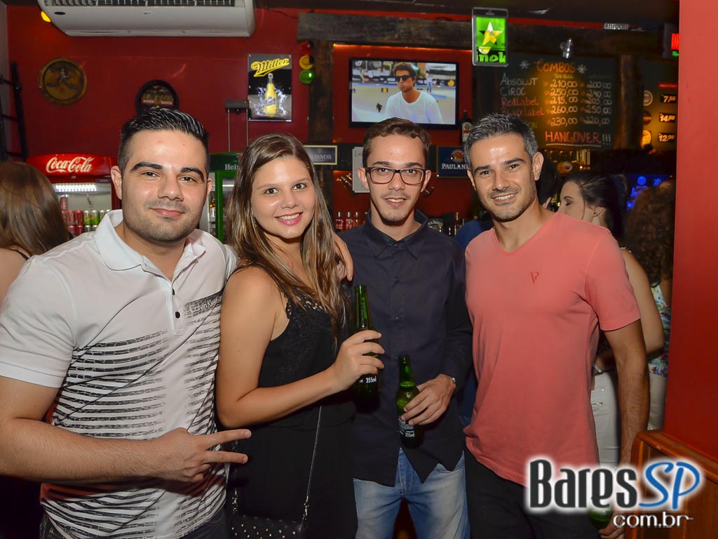 Banda Dr Clown agitou a noite de sábado no Hangover Pub Banda Dr Clown agitou a noite de sábado no Hangover Pub