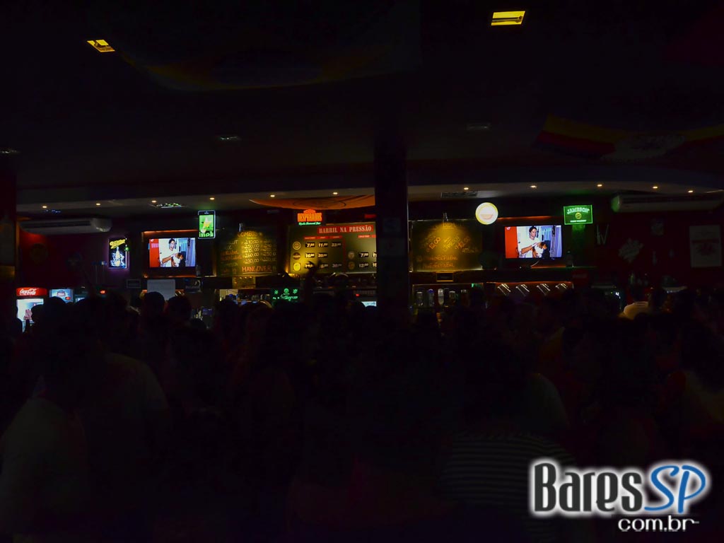 Banda Dr Clown agitou a noite de sábado no Hangover Pub Banda Dr Clown agitou a noite de sábado no Hangover Pub