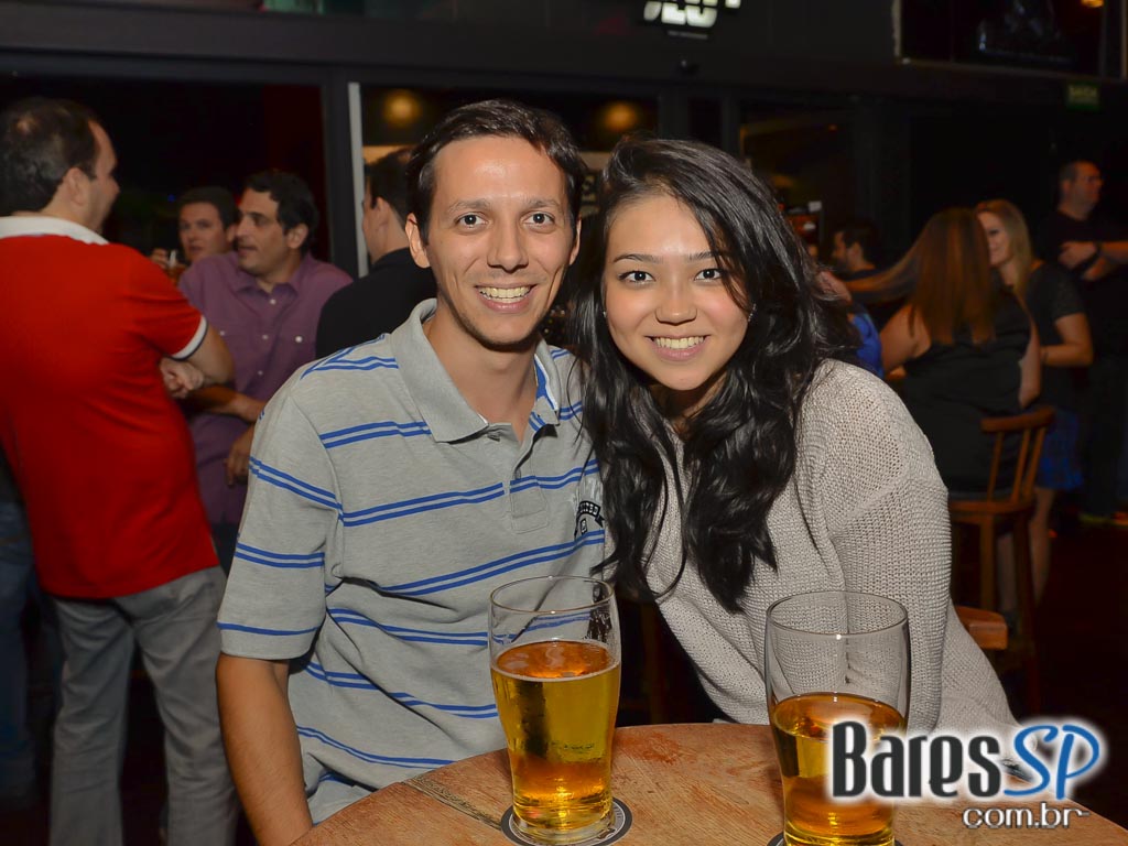 Banda Dr Clown agitou a noite de sábado no Hangover Pub Banda Dr Clown agitou a noite de sábado no Hangover Pub