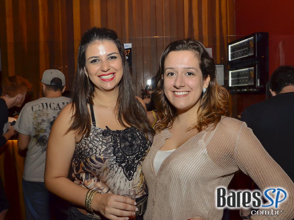 Banda Dr Clown agitou a noite de sábado no Hangover Pub Banda Dr Clown agitou a noite de sábado no Hangover Pub