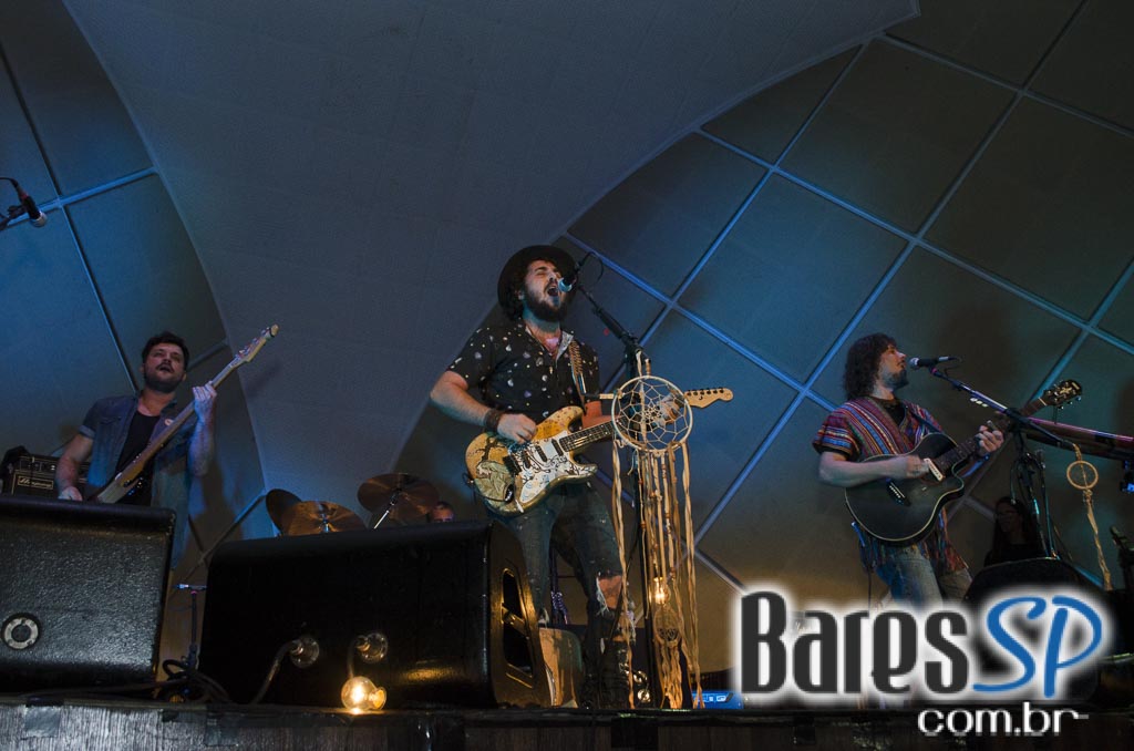 Banda Suricato se apresentou no palco do Cine Joia sábado Banda Suricato se apresentou no palco do Cine Joia sábado