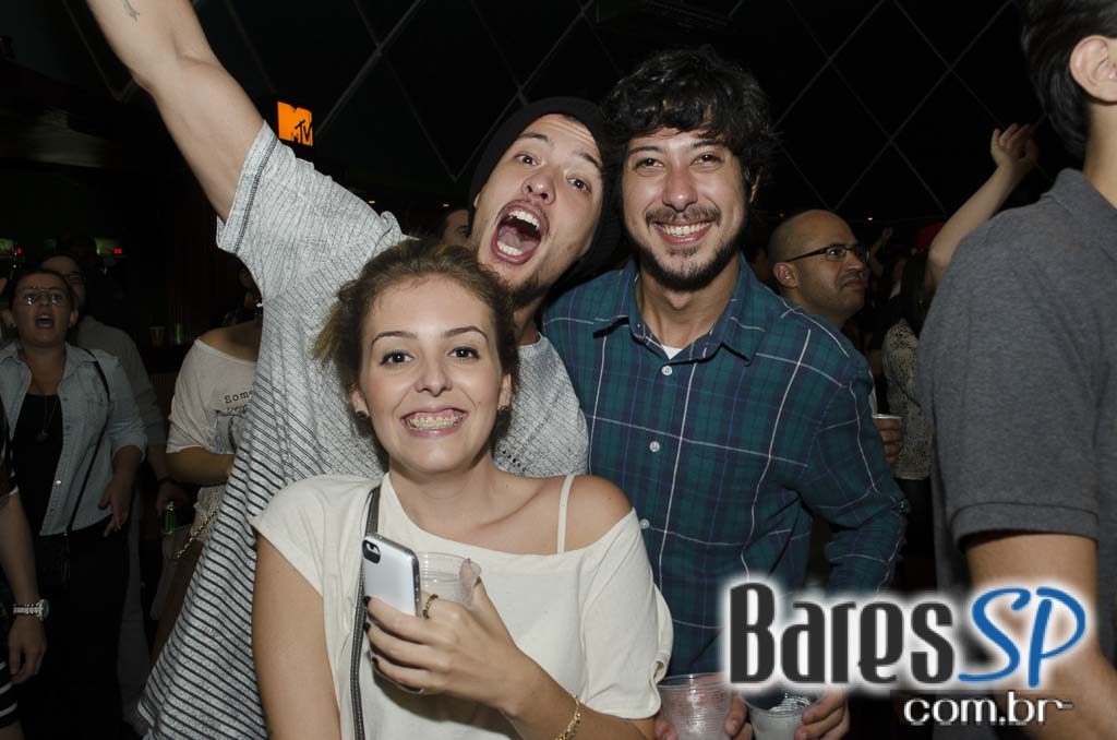 Banda Suricato se apresentou no palco do Cine Joia sábado Banda Suricato se apresentou no palco do Cine Joia sábado