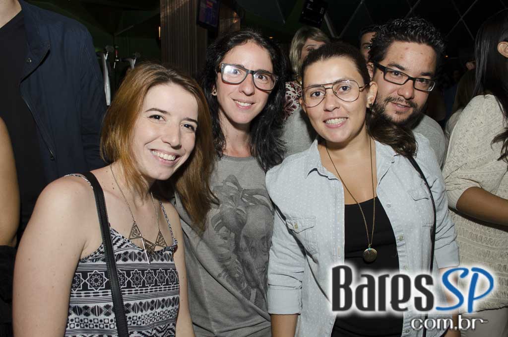 Banda Suricato se apresentou no palco do Cine Joia sábado Banda Suricato se apresentou no palco do Cine Joia sábado