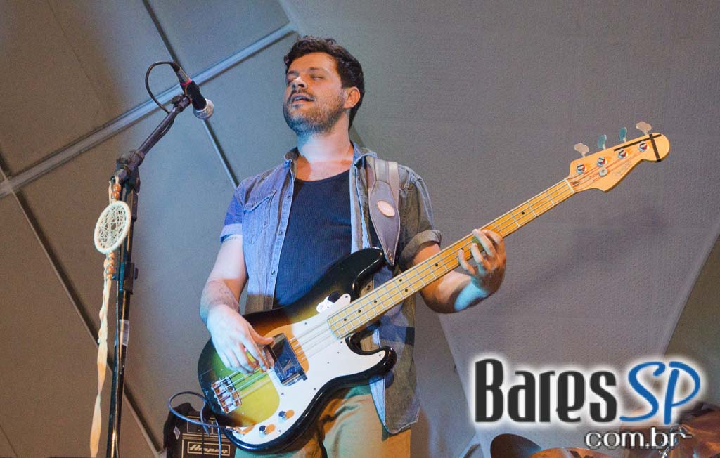 Banda Suricato se apresentou no palco do Cine Joia sábado Banda Suricato se apresentou no palco do Cine Joia sábado