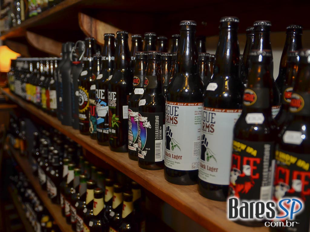 Happy Hour descontraído e animado com degustação de cerveja no Let´s Beer Happy Hour descontraído e animado com degustação de cerveja no Let´s Beer