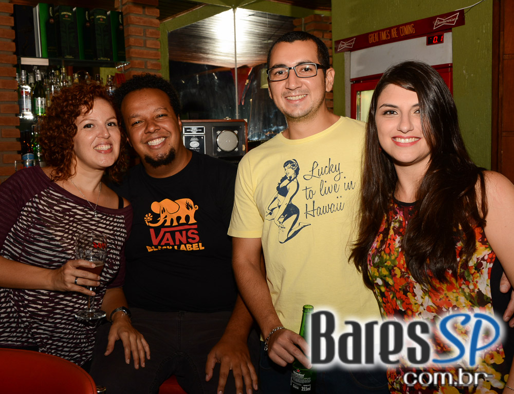 Banda Bernie animou o sábado com muito Rock'n Roll no The Sub Pub Banda Bernie animou o sábado com muito Rock'n Roll no The Sub Pub