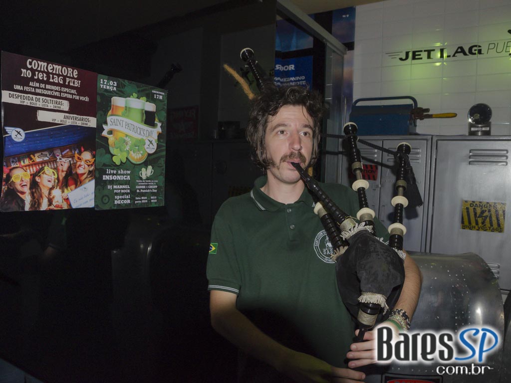 Banda Cowbell se apresentou ao vivo no Jet Lag Pub neste sábado Banda Cowbell se apresentou ao vivo no Jet Lag Pub neste sábado