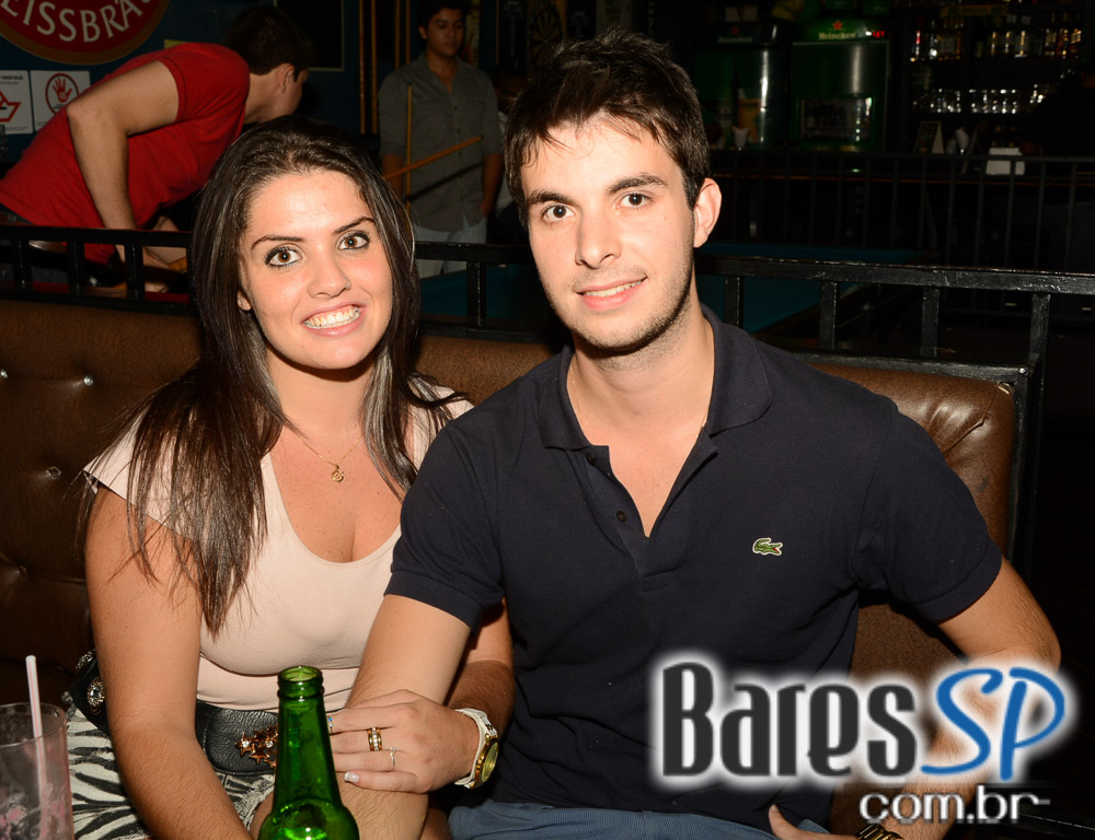 Os agitos da banda Onze 10 no palco do St. John's Irish Pub Os agitos da banda Onze 10 no palco do St. John's Irish Pub