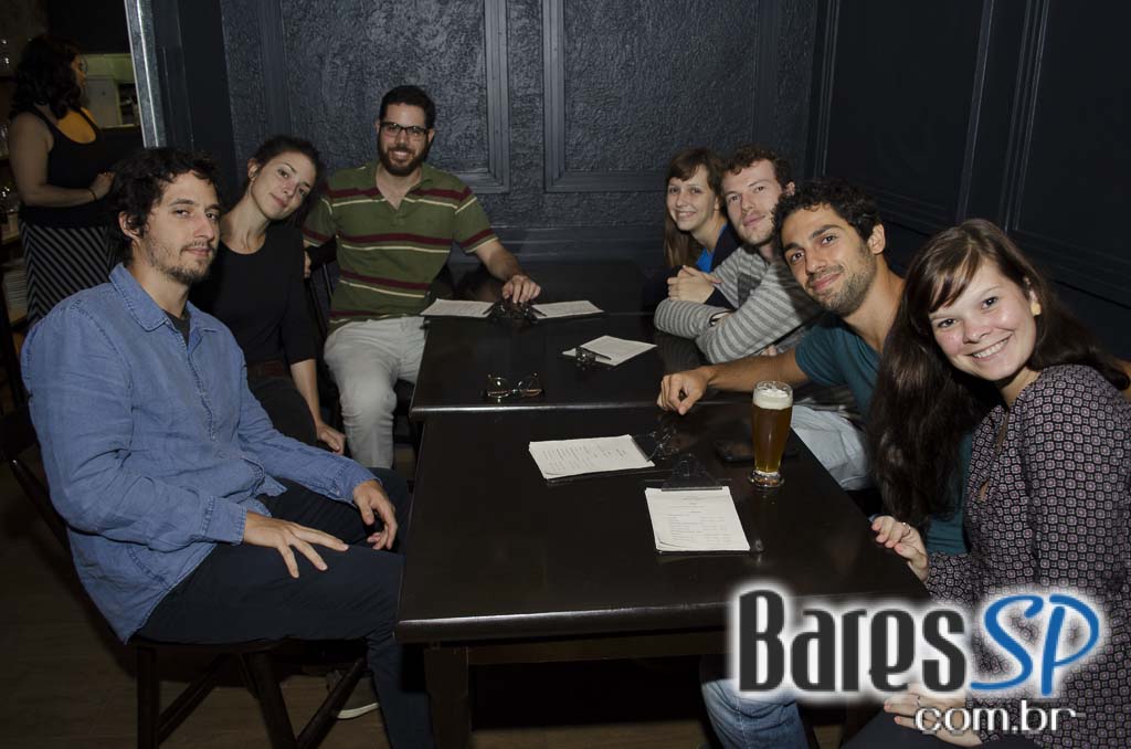 De Bruer ofereceu diversas opções de cervejas e petiscos no happy hour De Bruer ofereceu diversas opções de cervejas e petiscos no happy hour