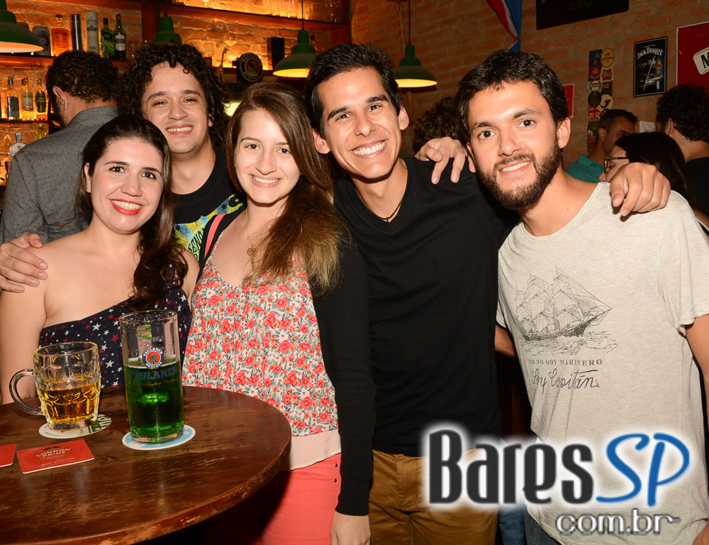 Sábado com ampla carta de cervejas e petiscos variados no Deep Bar Sábado com ampla carta de cervejas e petiscos variados no Deep Bar